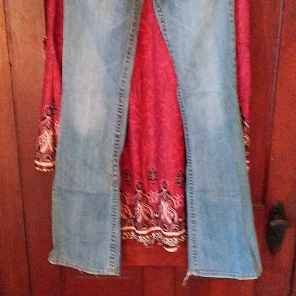 Jeans - Picture 2 of 3